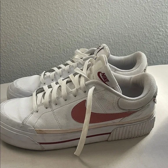 Nike White Sneakers with Pink Details - Picture 6 of 6